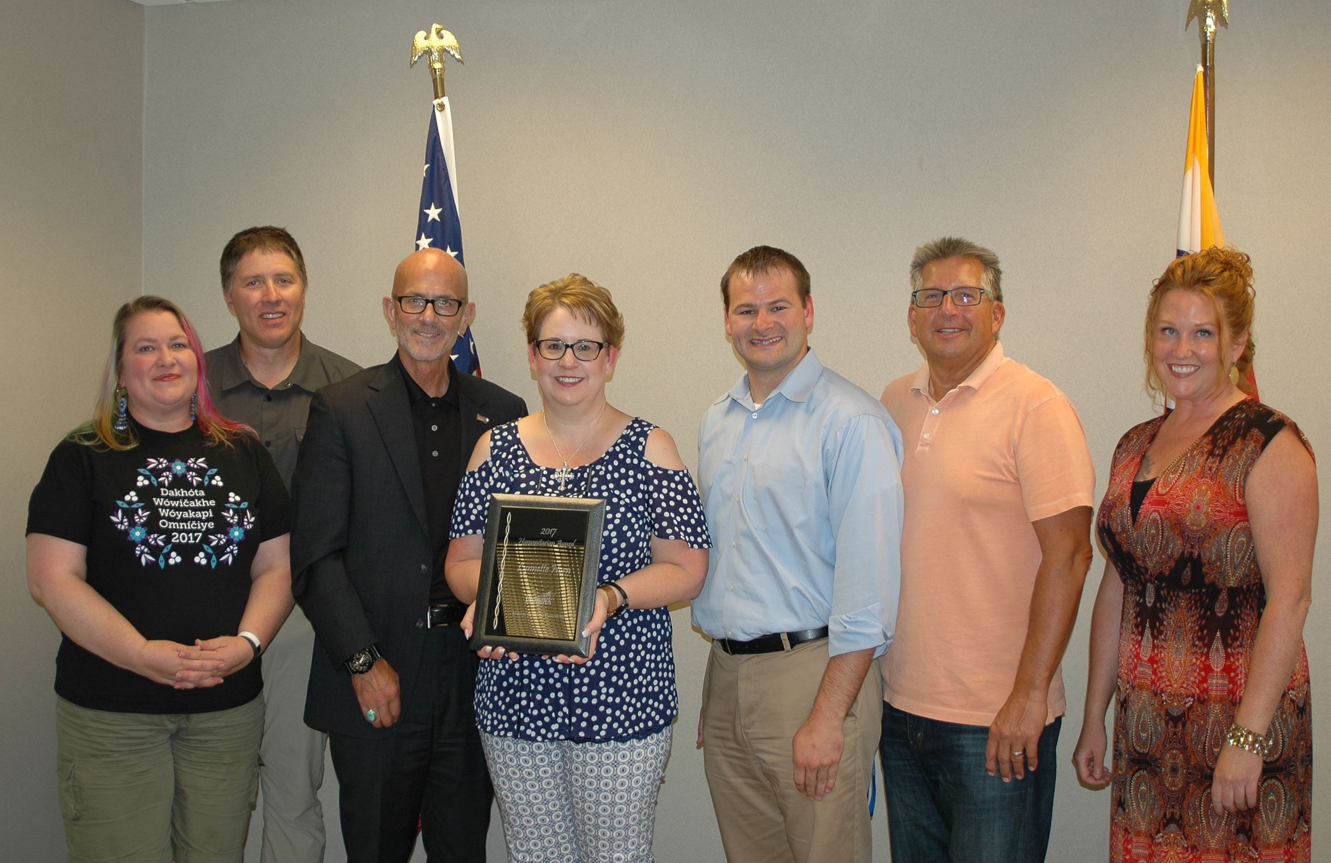 Humanitarian Award 2017 Lynnette Horn HRC members and DSC_0005