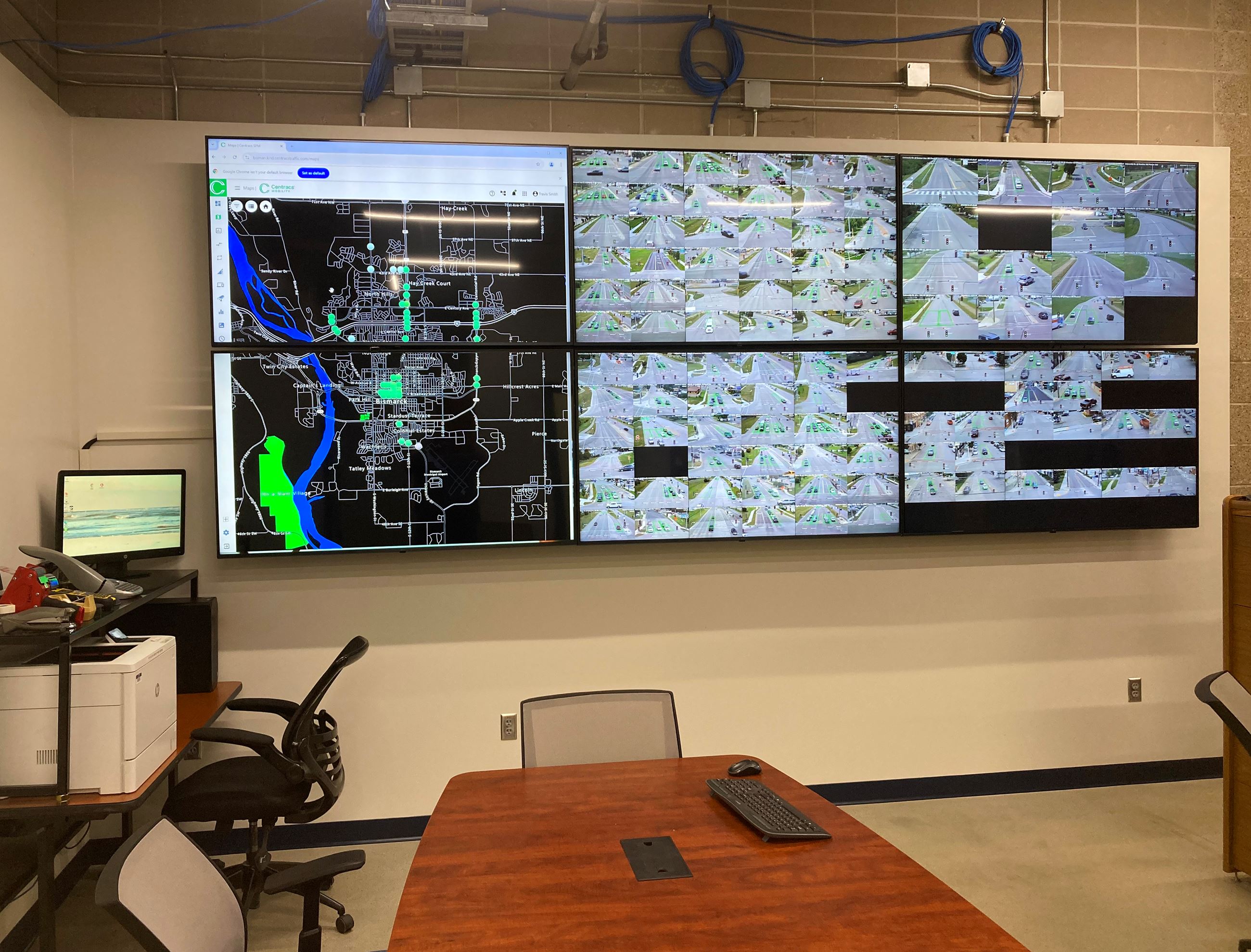 Video stream of traffic at Bismarck intersections. 